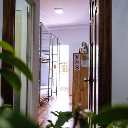 The Crib Vietnam Hostel Ho Chi Minh City Bagian luar foto